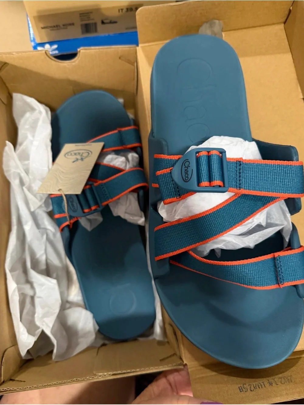 Chaco new box